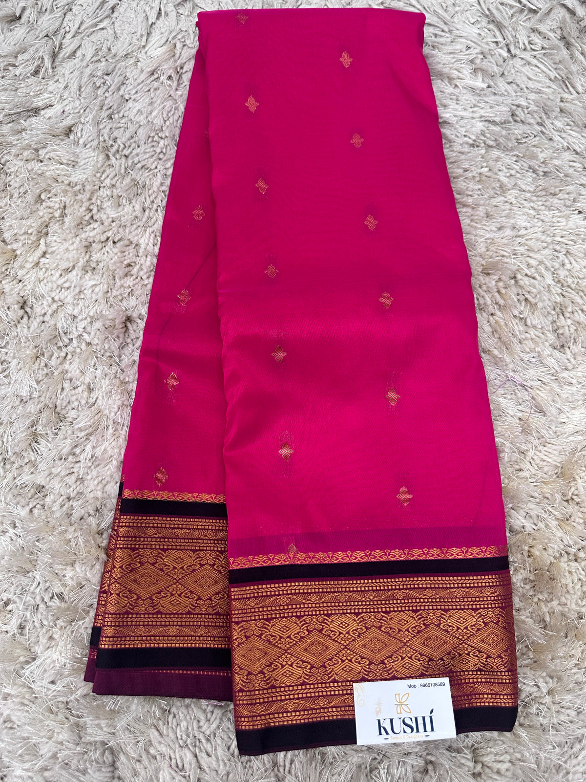 Ilkal Pattu with Traditional Border Saree