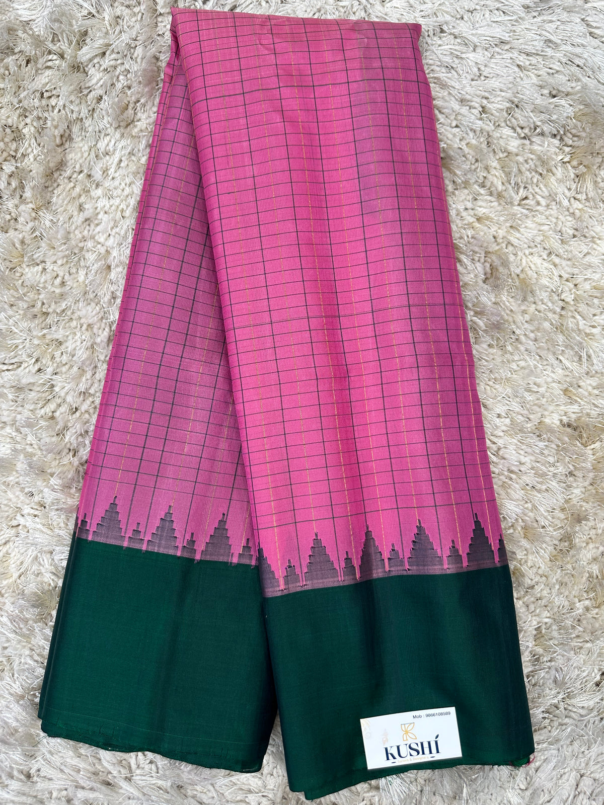 Pink checks with green plain border Gadwal pattu saree