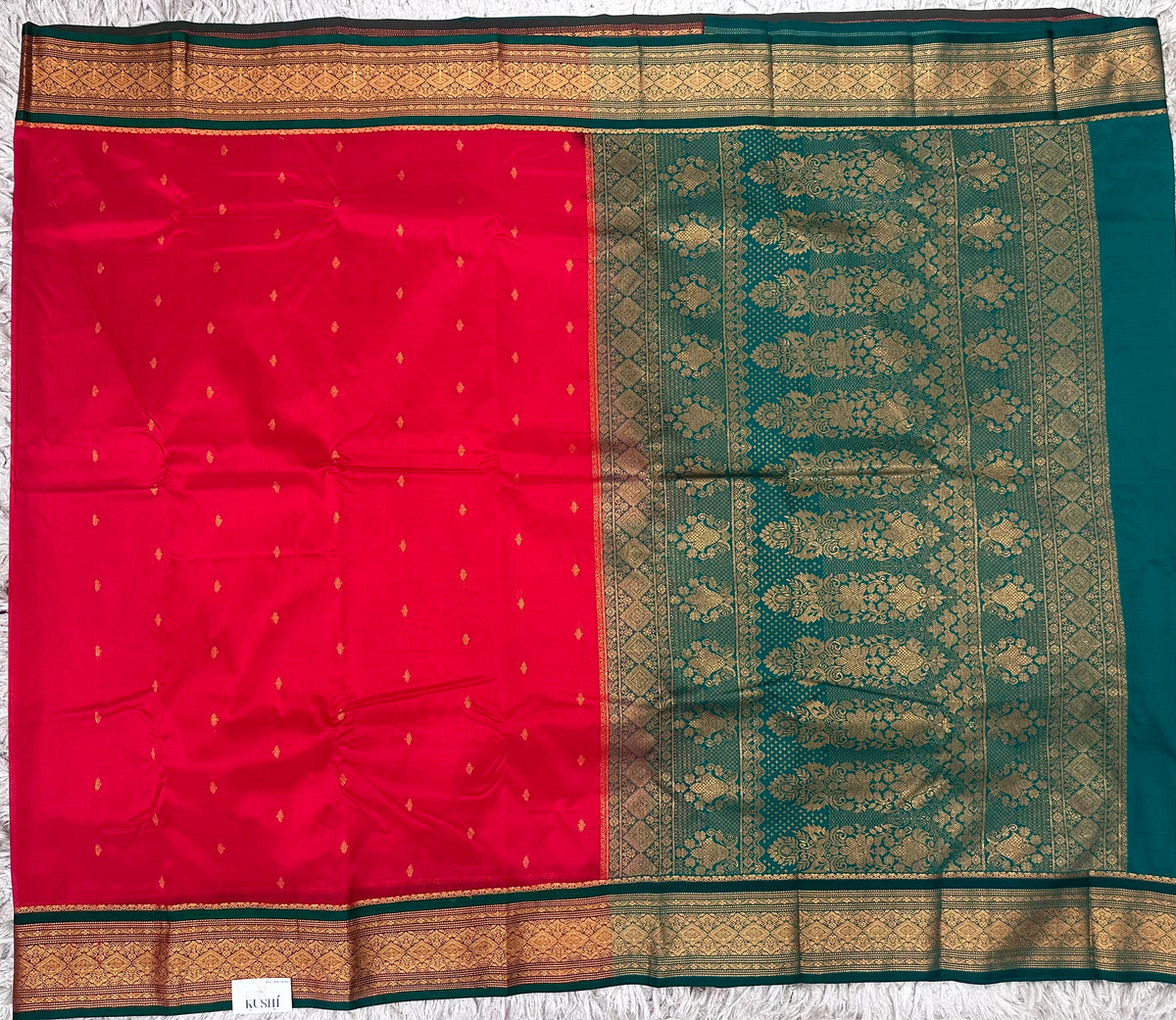 Ilkal pattu small buta with temple Border saree
