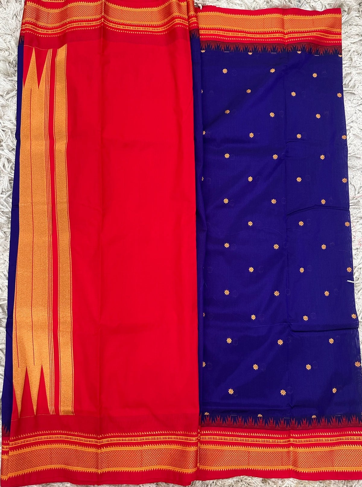 Ilkal pattu small buta with temple Border saree