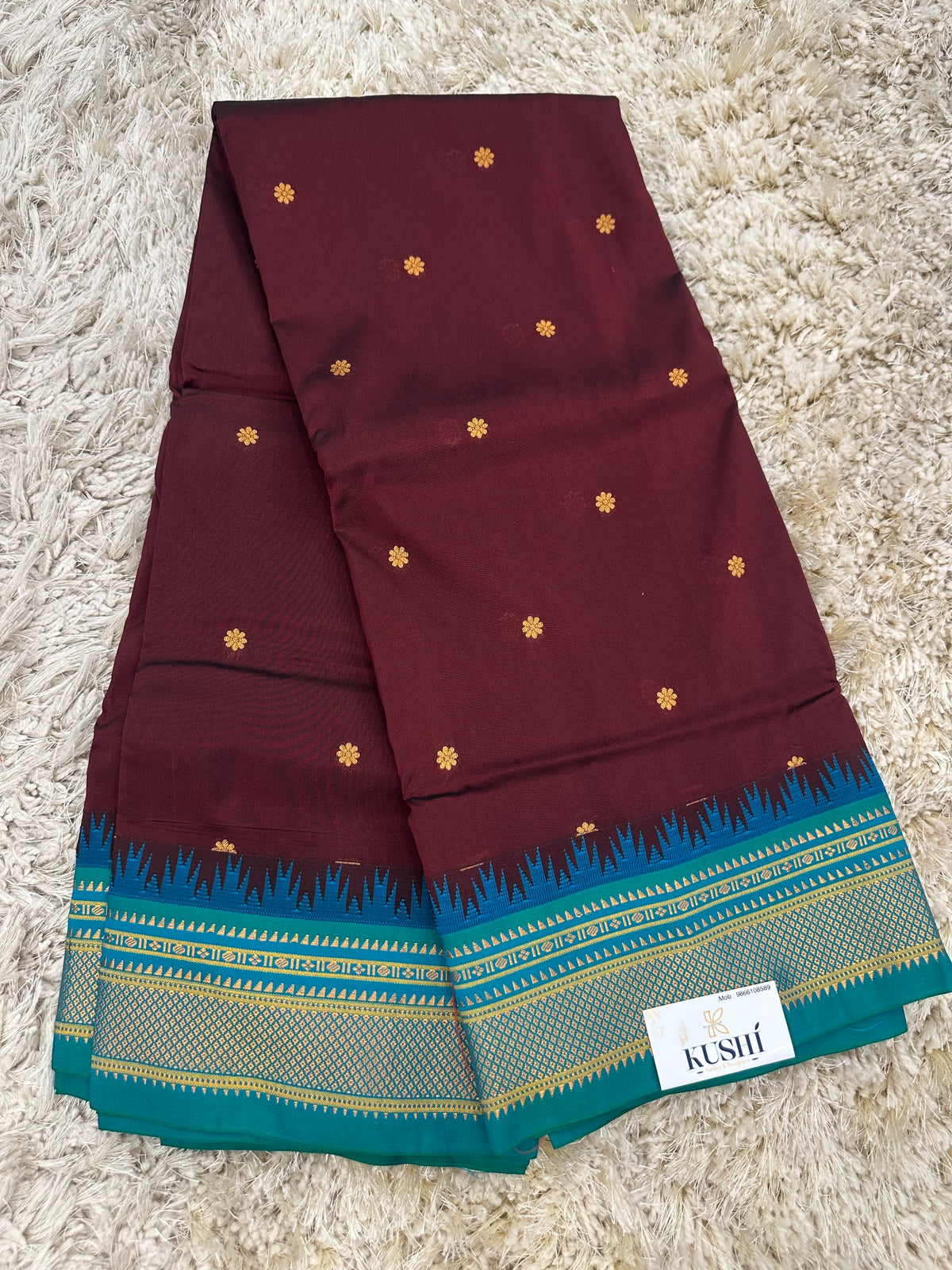 Ilkal pattu small buta with temple Border saree