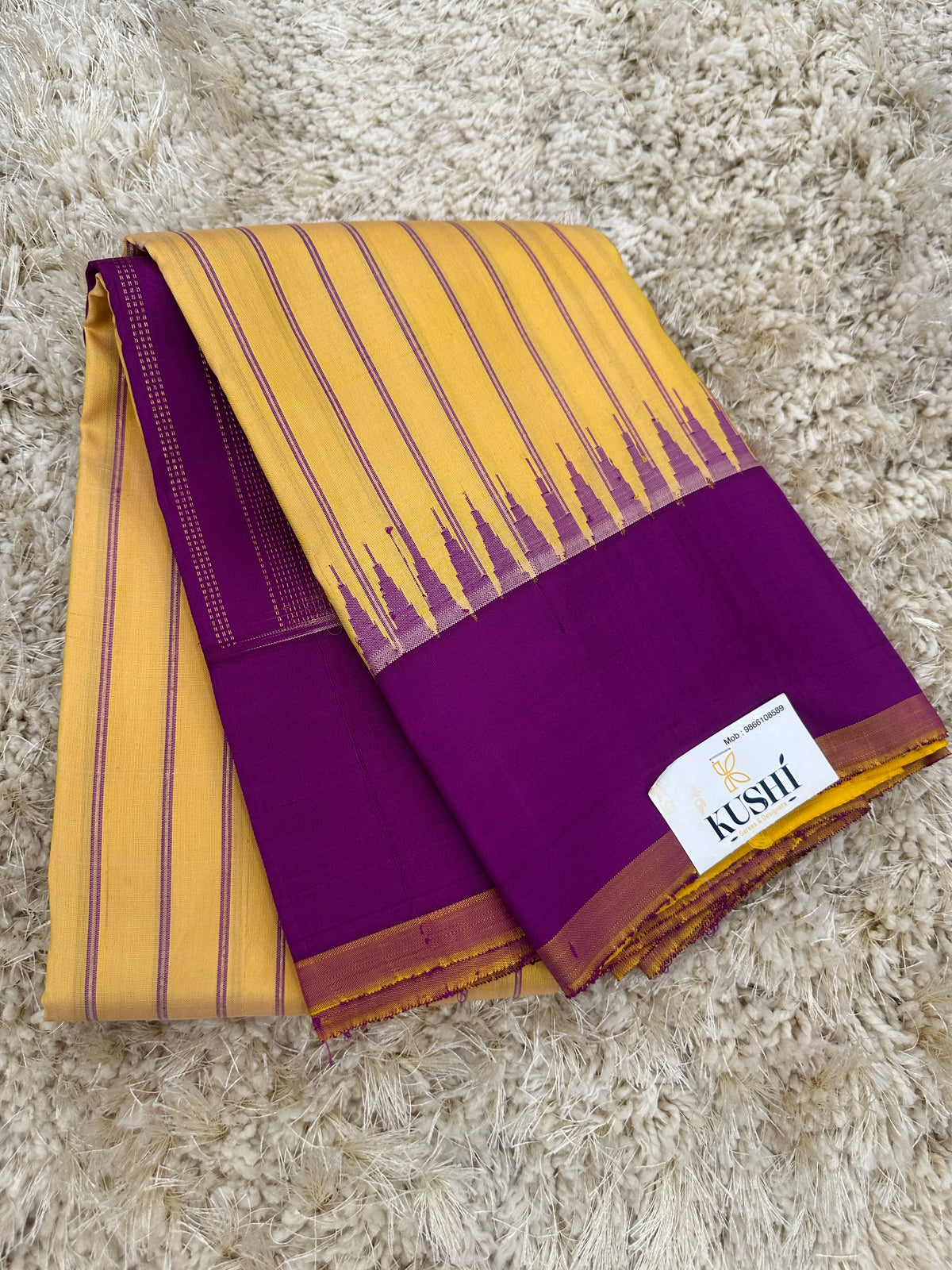 Gadwal pattu lines with plain border saree