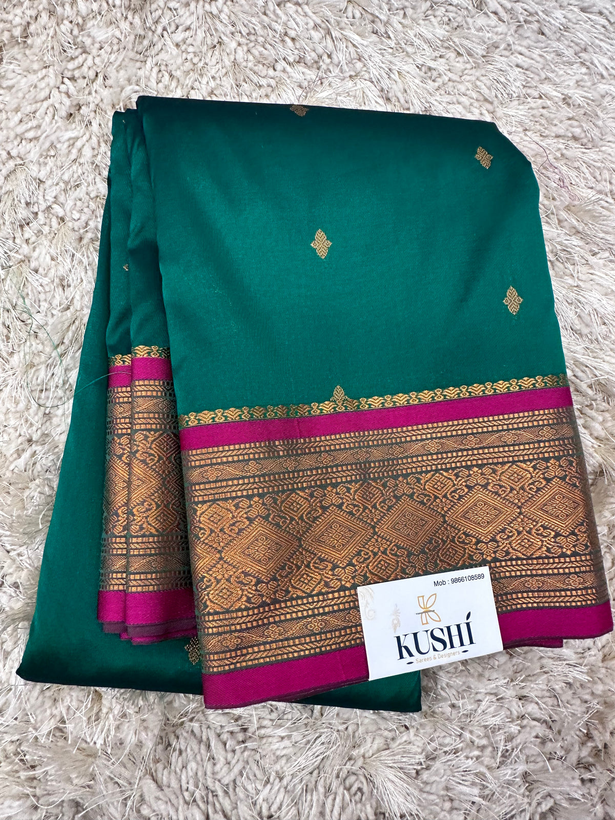 Ilkal Pattu with Traditional Border Saree