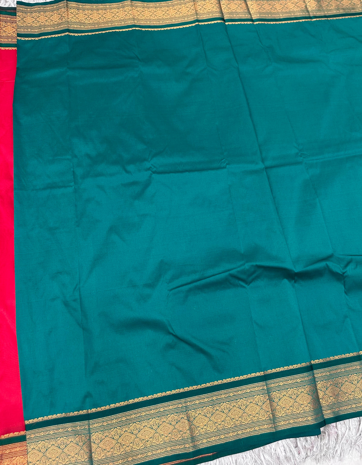 Ilkal Pattu with Traditional Border Saree