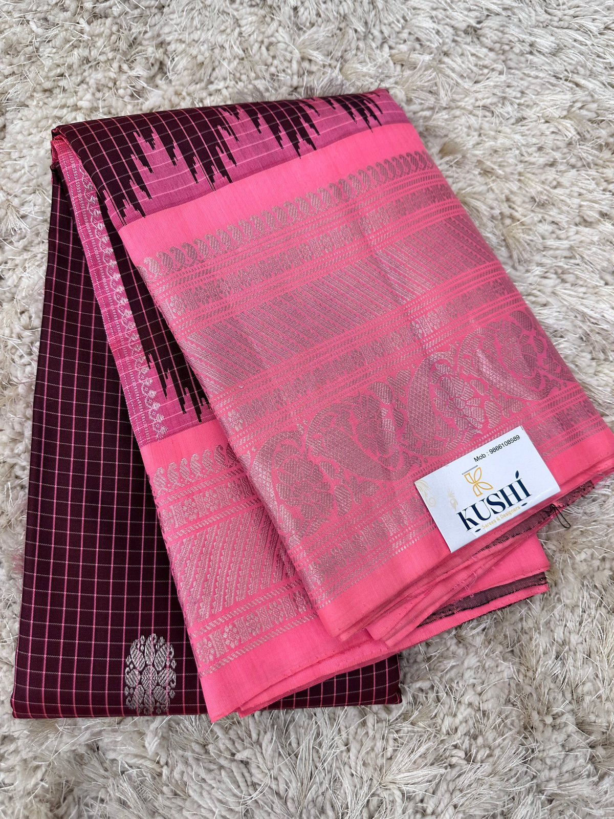 Gadwal Pattu with Big Kanchi Border Saree