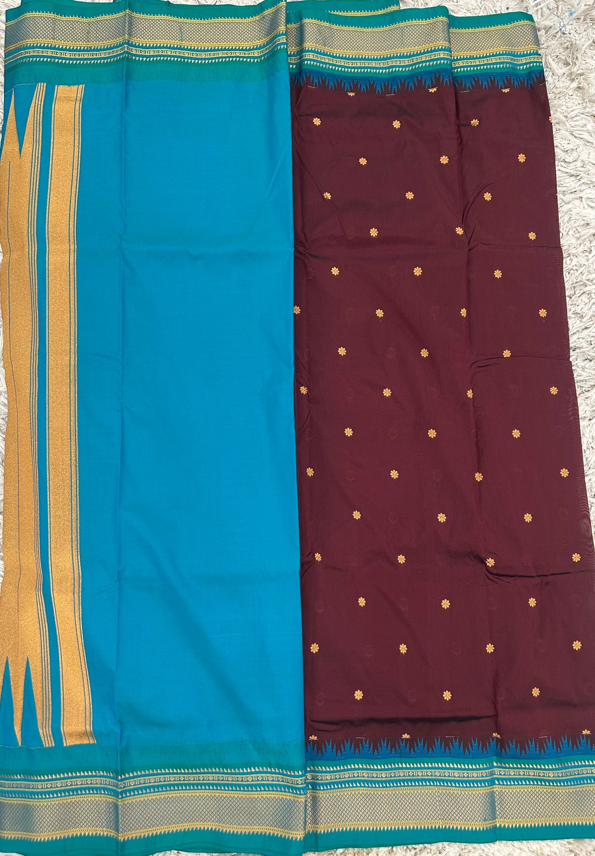 Ilkal pattu small buta with temple Border saree
