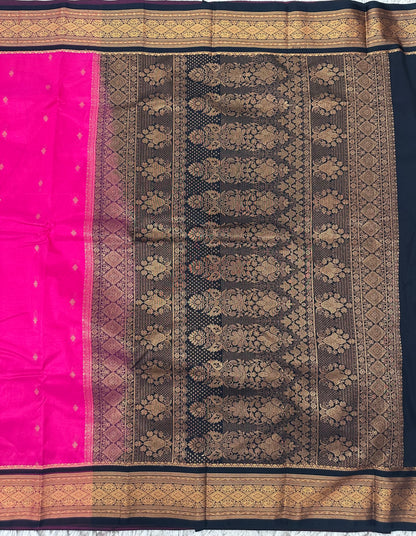 Ilkal Pattu with Traditional Border Saree