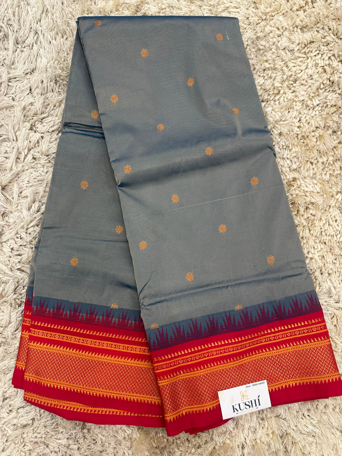 Ilkal pattu small buta with temple Border saree