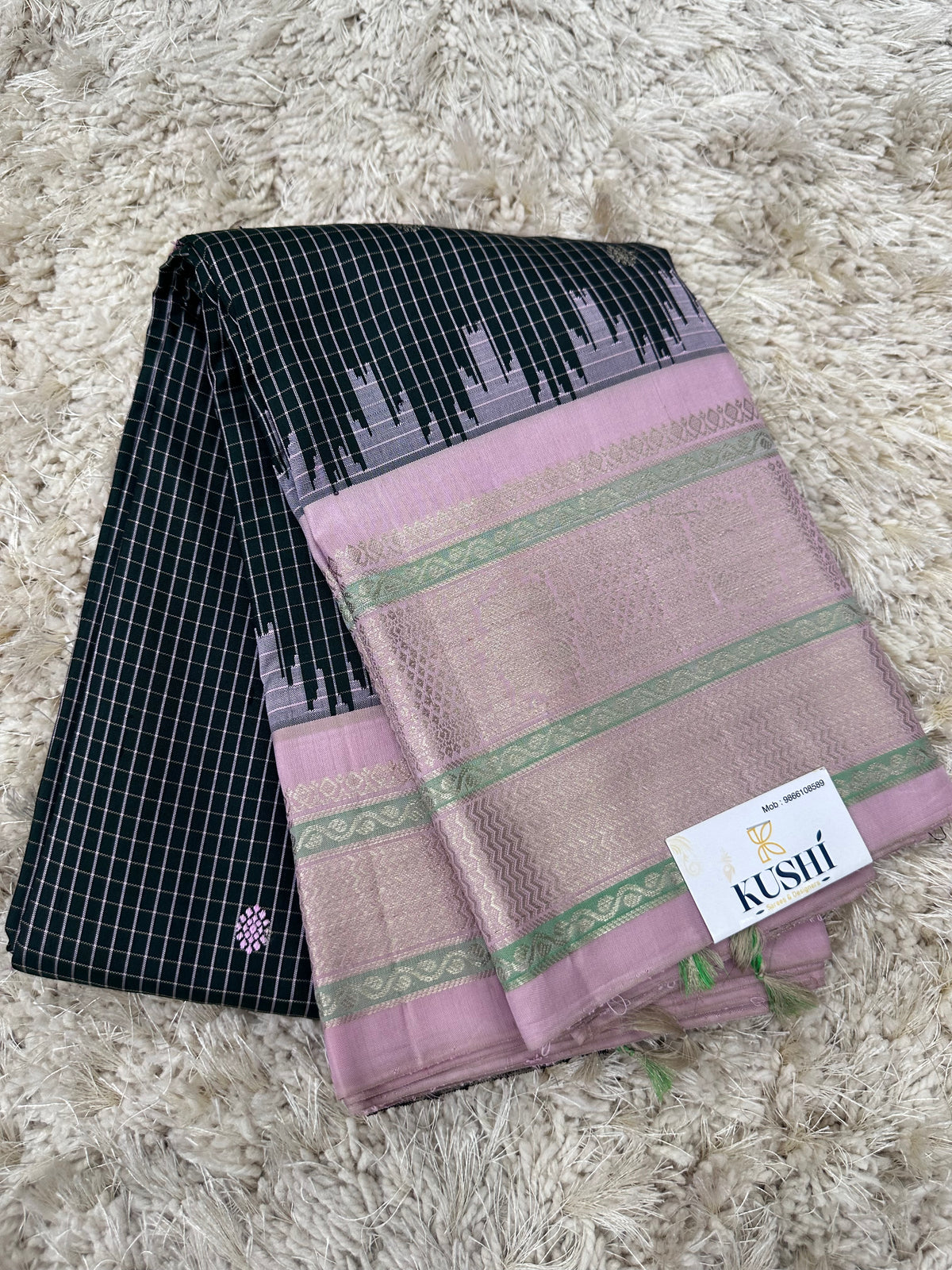 Gadwal Pattu with Big Kanchi Border Saree