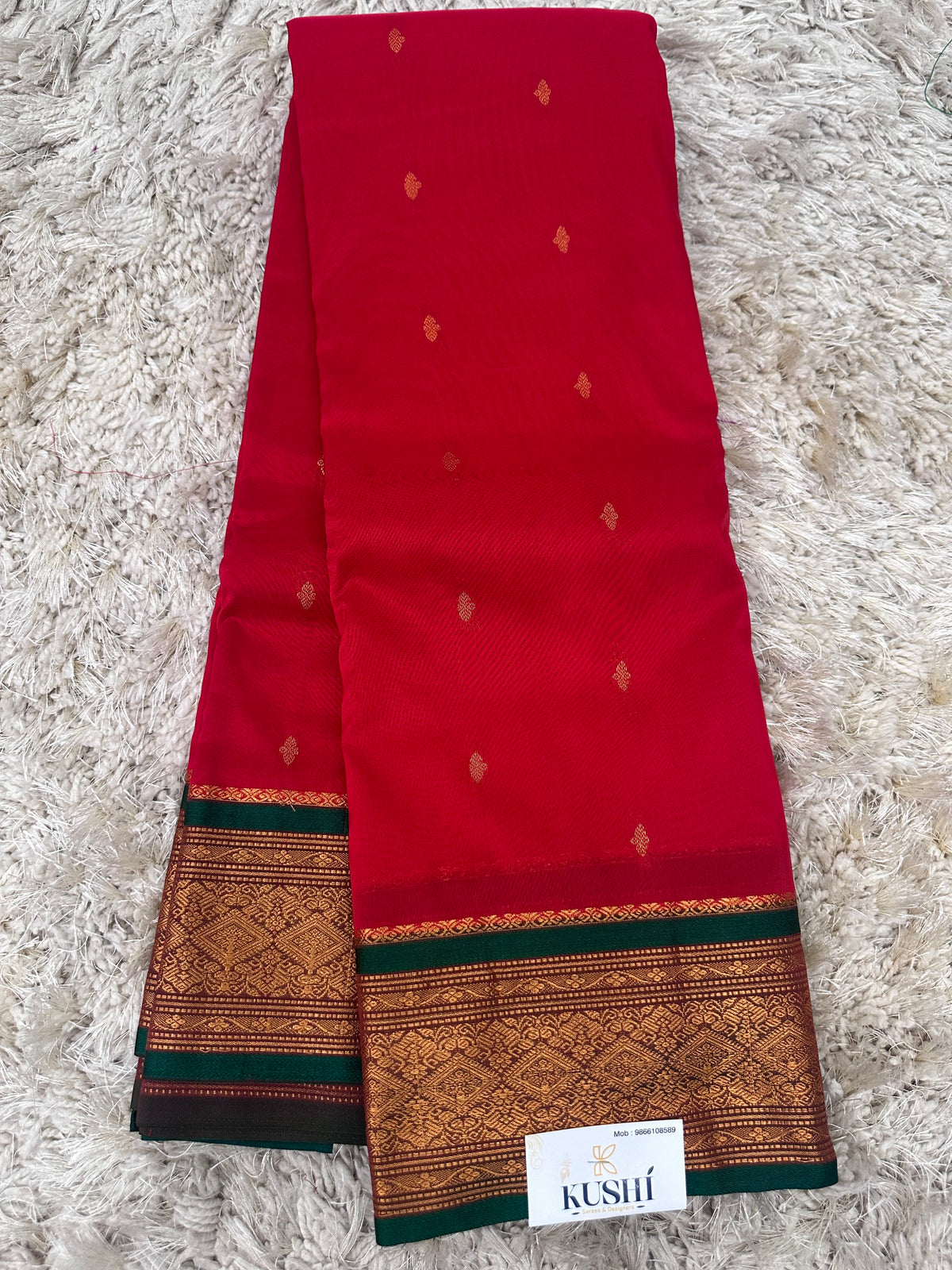 Ilkal pattu small buta with temple Border saree
