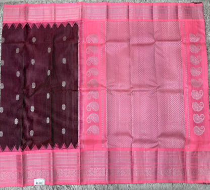 Gadwal Pattu with Big Kanchi Border Saree