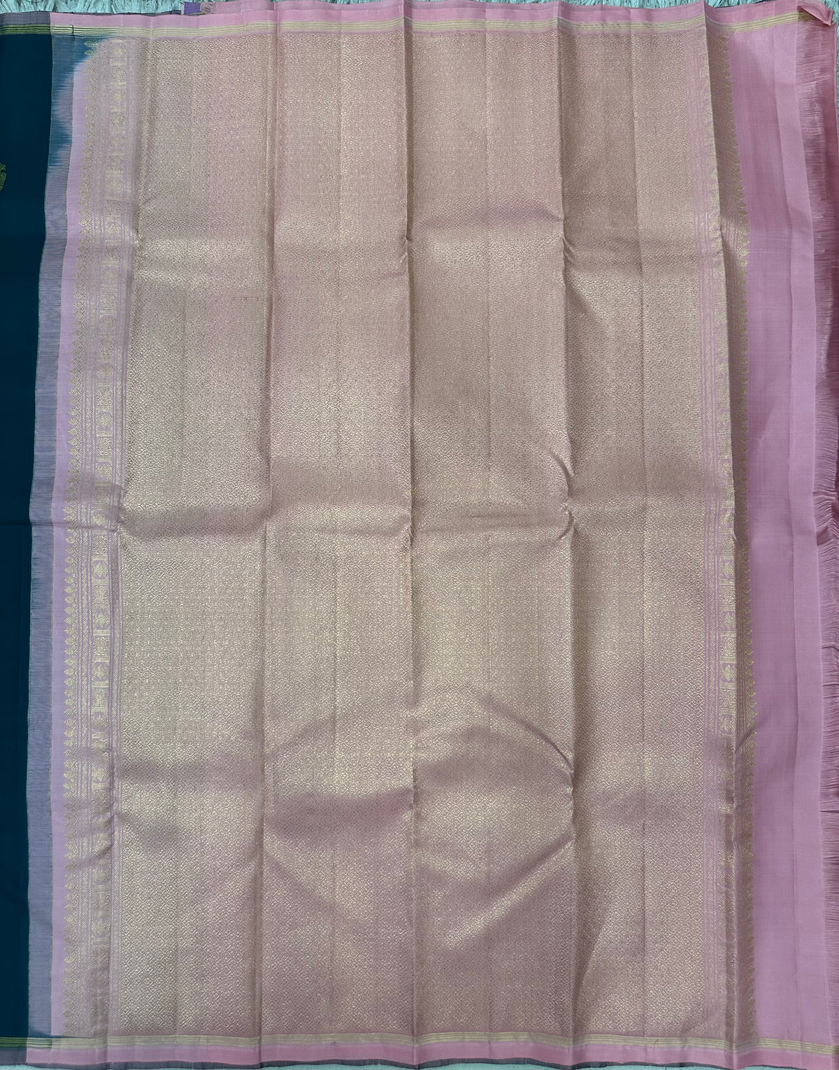 Kanchi Pattu Border Less Sarees