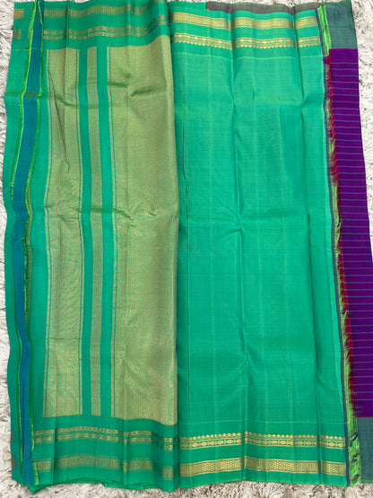 Gadwal Pattu Gap Border Saree