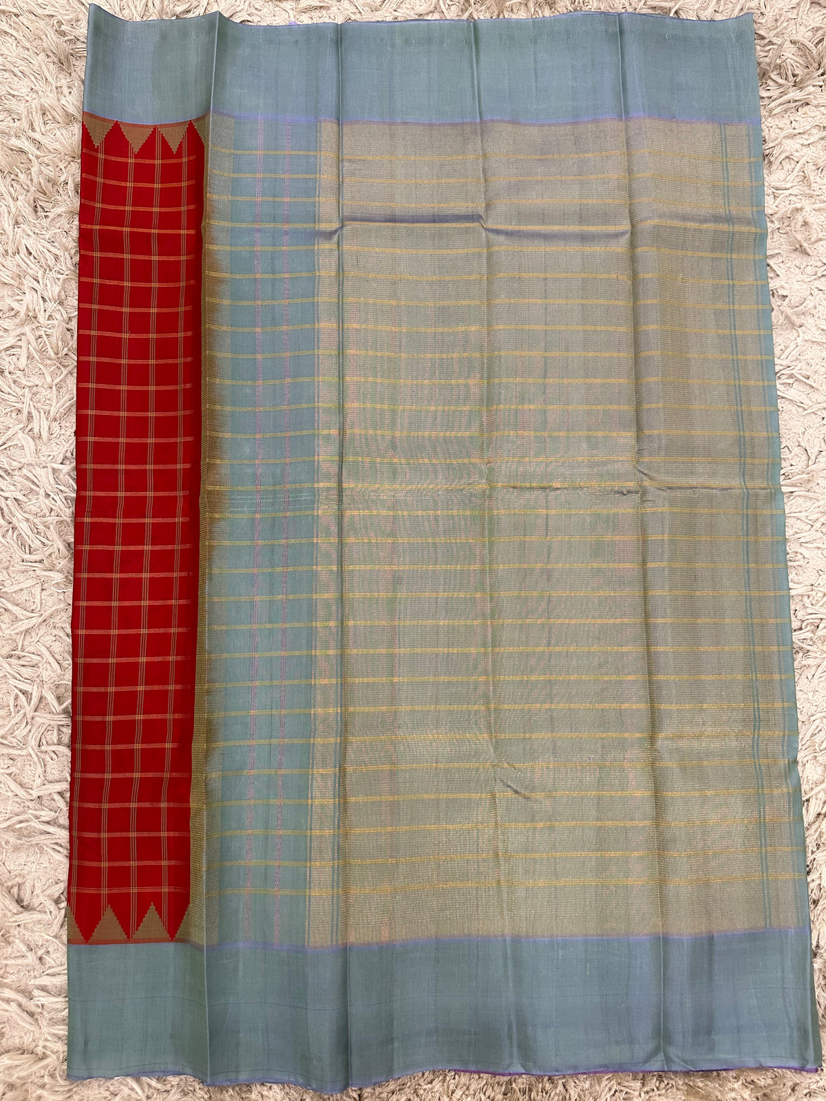 Gadwal pattu broad thread checks with plain border 